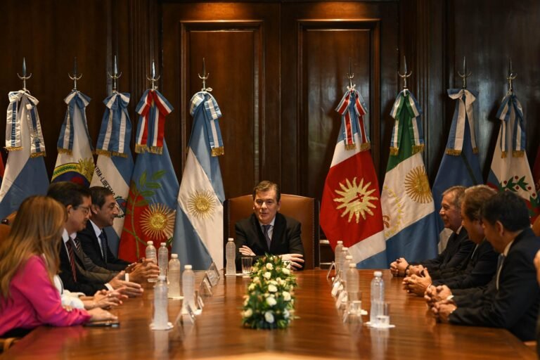 Gerardo Zamora recibió a los vicegobernadores del Norte Argentino
